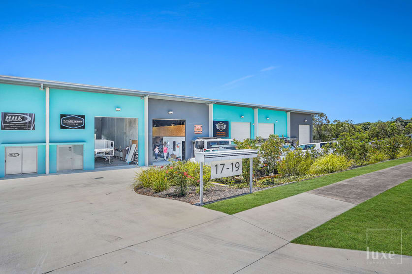 Click to view all images 6/17-19 Claude Boyd Parade Bells Creek QLD 4551 - Image 1
