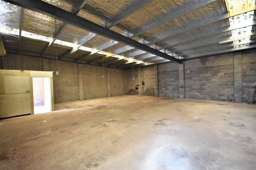 Click to view all images 2/6A Mint Street Wodonga VIC 3690 - Image 2