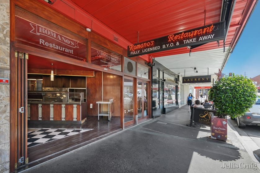 Click to view all images 137 Upper Heidelberg Road Ivanhoe VIC 3079 - Image 1