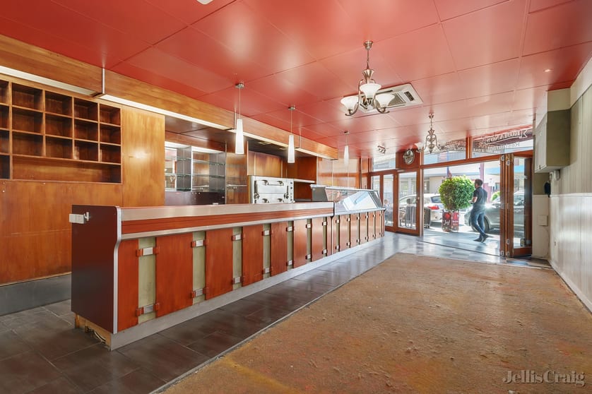 Click to view all images 137 Upper Heidelberg Road Ivanhoe VIC 3079 - Image 2
