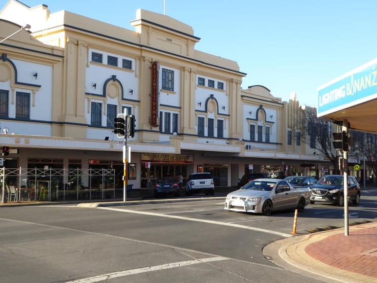 Click to view all images 506 David Street Albury NSW 2640 - Image 1