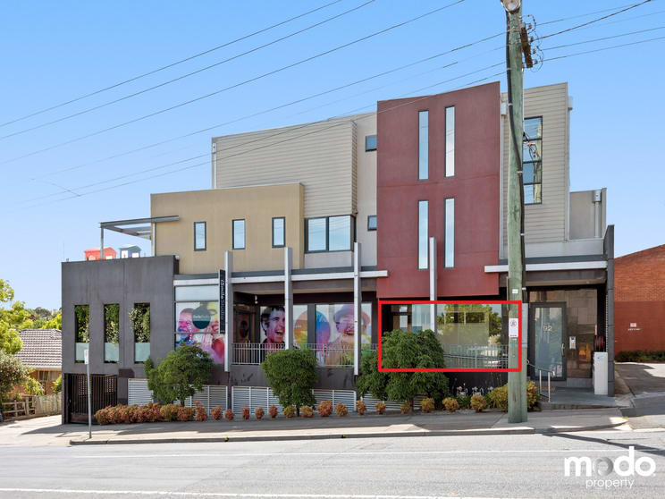 Click to view all images 3/92 Balwyn Road Balwyn VIC 3103 - Image 2