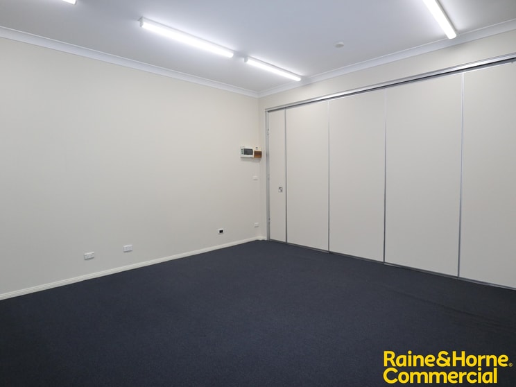 Click to view all images Suite 17/46-52 Baylis Street Wagga Wagga NSW 2650 - Image 2