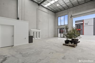 Click to view all images 12/21 Cook Road Mitcham VIC 3132 - Image 3