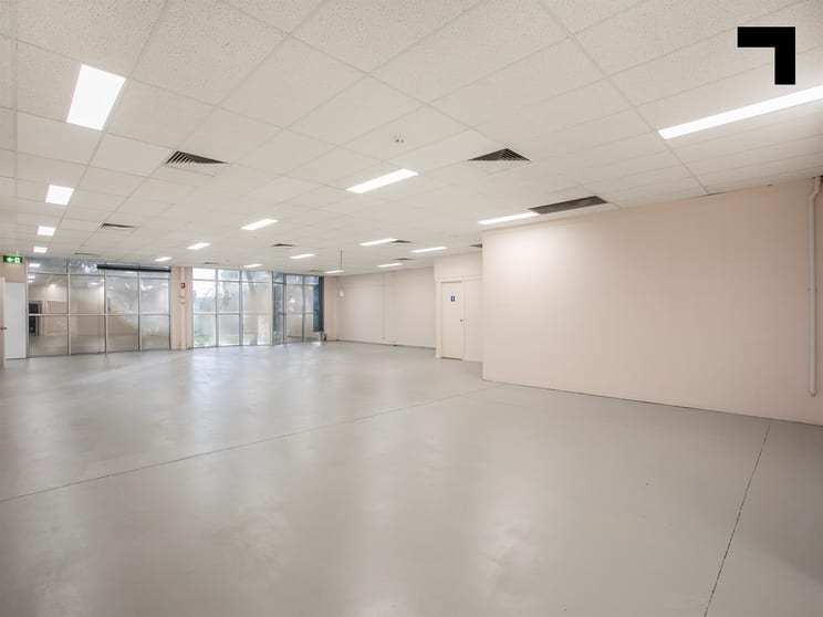 Click to view all images 6/42-44 Garden Boulevard Dingley Village VIC 3172 - Image 3