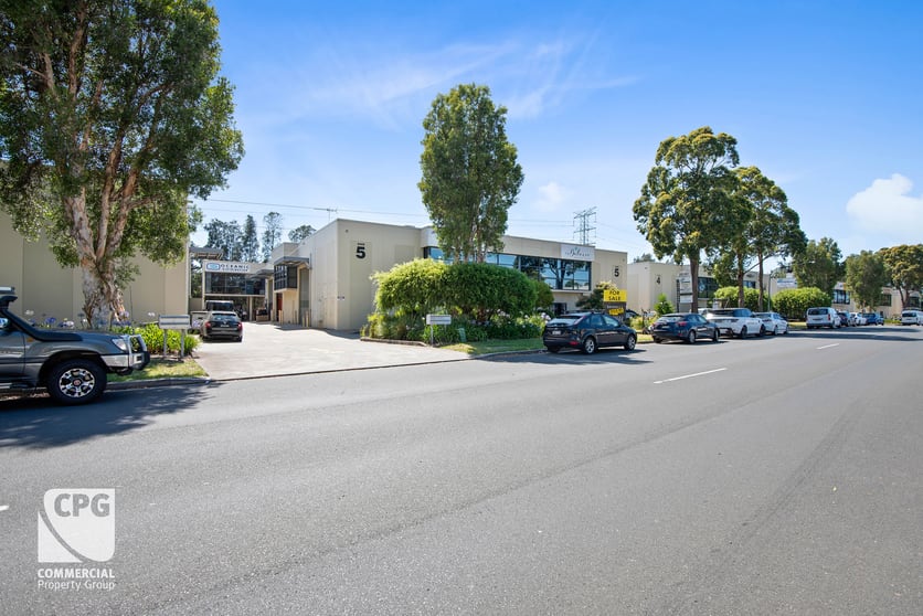 Click to view all images Unit 17/22-30 Northumberland Road Caringbah NSW 2229 - Image 1