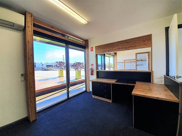 Click to view all images 10 Essington Street Grovedale VIC 3216 - Image 2
