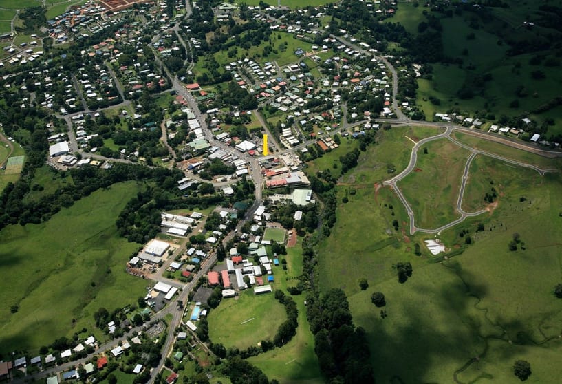 Click to view all images 18 Maple Street Maleny QLD 4552 - Image 2