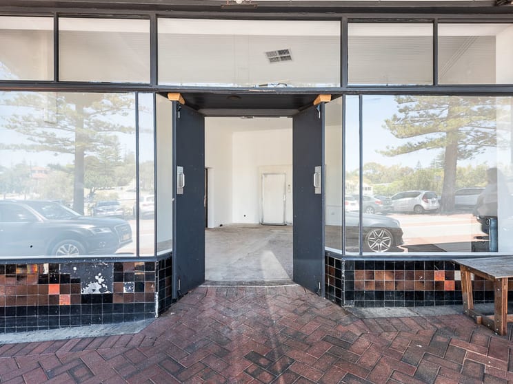 Click to view all images 123 Claremont Crescent Swanbourne WA 6010 - Image 2