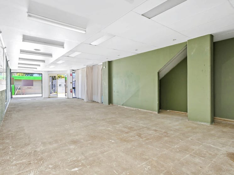 Click to view all images 1/2 Blamey Place Mornington VIC 3931 - Image 3