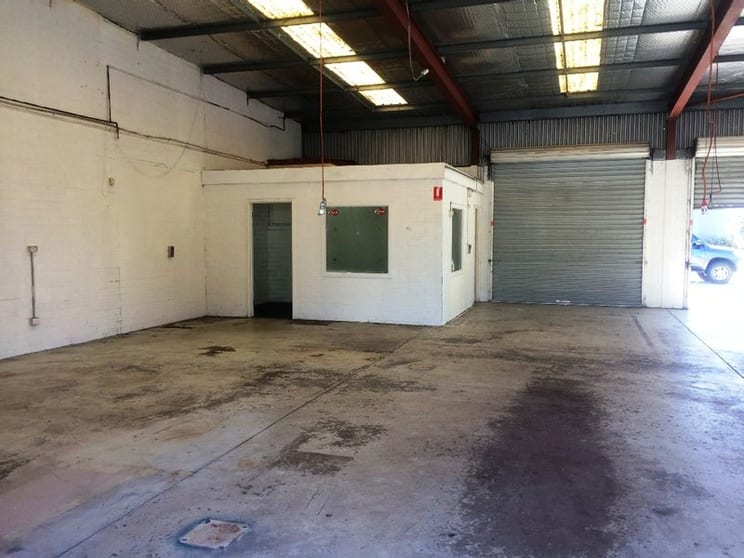 Click to view all images 4/135 Great Eastern Hwy Rivervale WA 6103 - Image 3