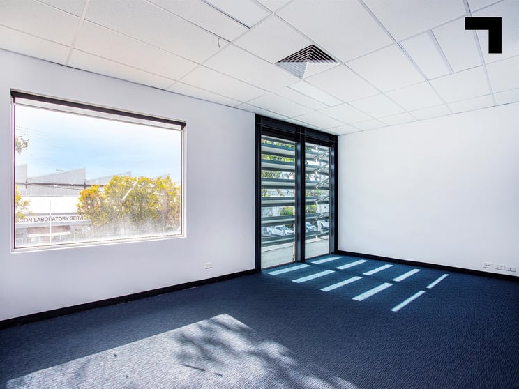 Click to view all images J98/21 Hall Street Port Melbourne VIC 3207 - Image 3