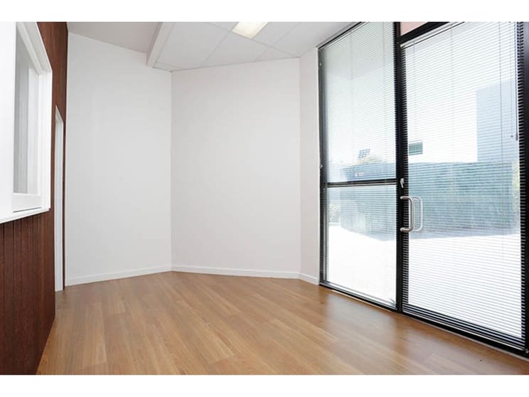 Click to view all images 6/12 Trewhitt Court Dromana VIC 3936 - Image 2