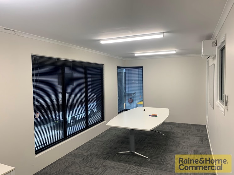 Click to view all images 6/212 Curtin Avenue Eagle Farm QLD 4009 - Image 3