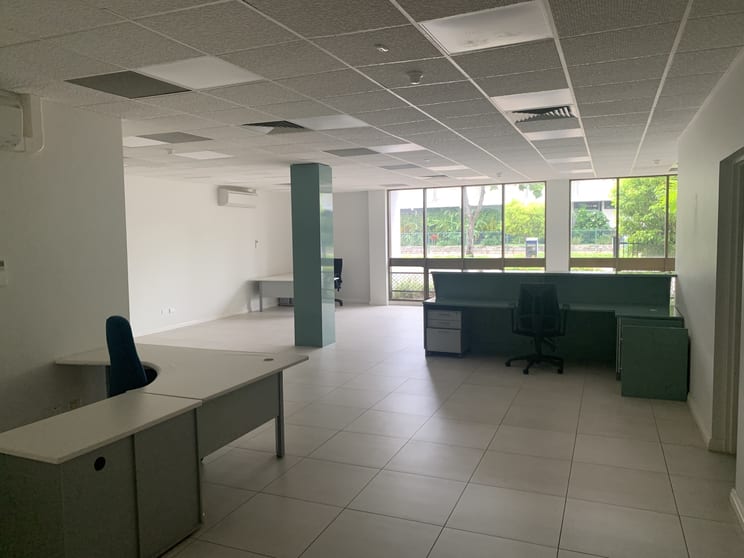 Click to view all images 2/70 Cavenagh Street Darwin City NT 0800 - Image 3
