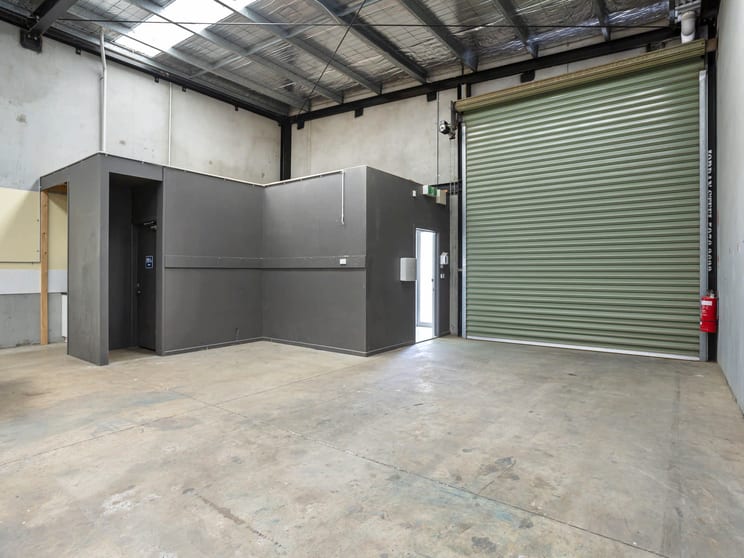 2/16 Kenji Street Mornington VIC 3931 - Image 2