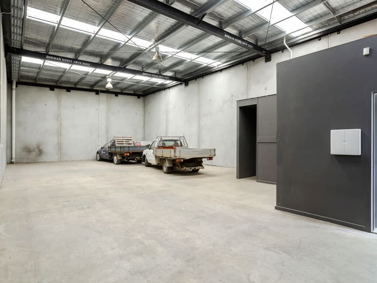2/16 Kenji Street Mornington VIC 3931 - Image 3