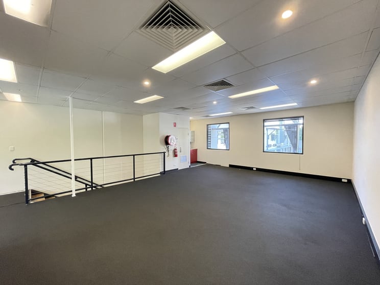 Click to view all images 15/76 Doggett Street Newstead QLD 4006 - Image 3