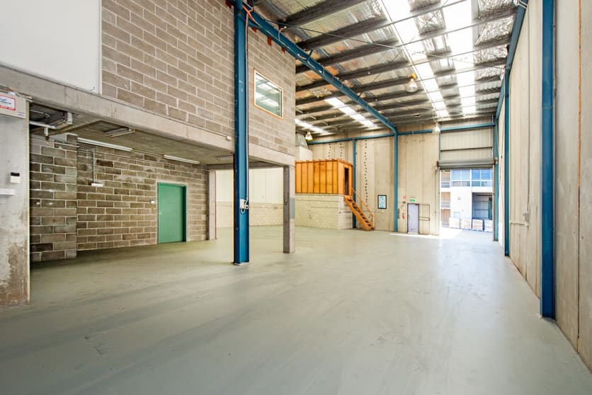 Click to view all images 1/3 Wood Street Tempe NSW 2044 - Image 1