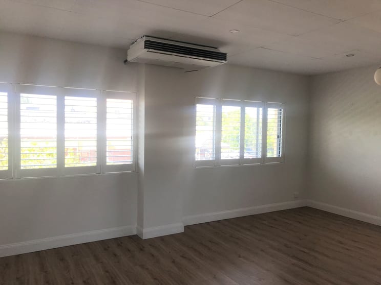 Click to view all images 15/71 Racecourse Road Hamilton QLD 4007 - Image 2