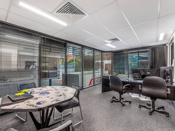 Click to view all images 30 Finchley Street Milton QLD 4064 - Image 3