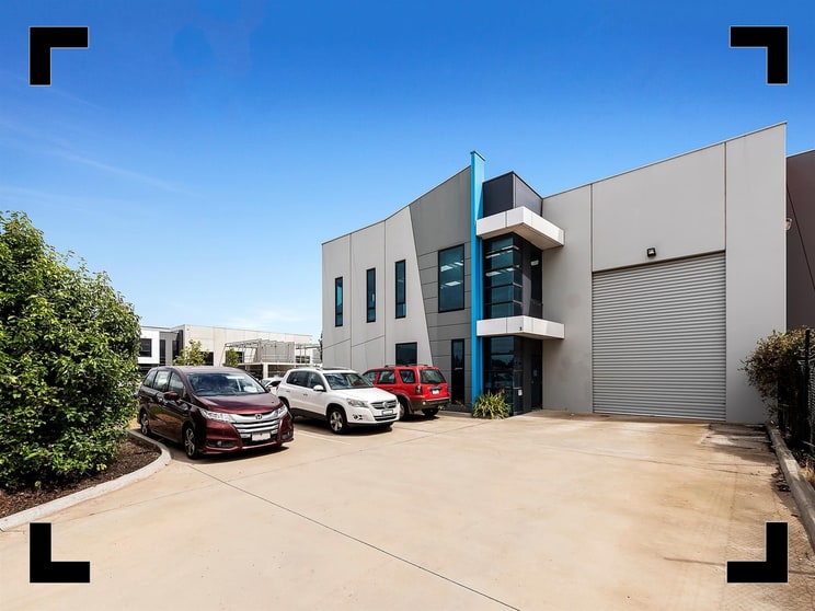 Click to view all images 3/5 Graham Daff Boulevard Braeside VIC 3195 - Image 1