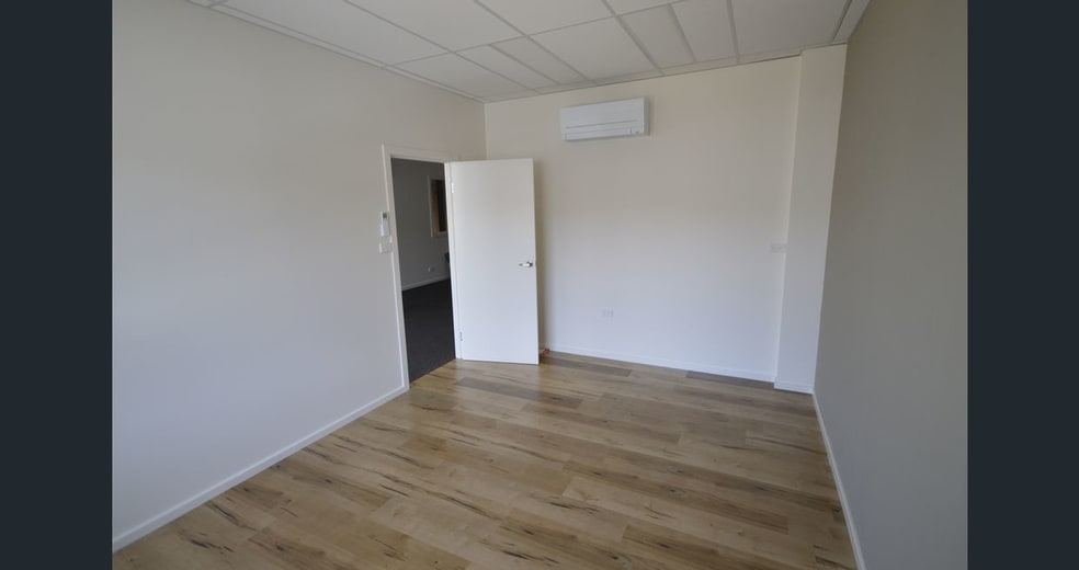 Click to view all images Gateshead NSW 2290 - Image 2