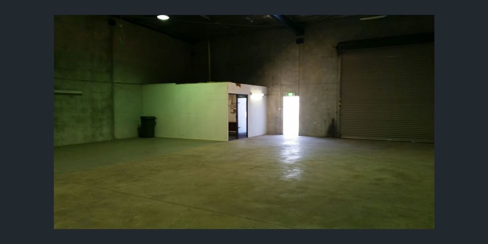 Click to view all images Unit 4, 14 Vulcan Road Canning Vale WA 6155 - Image 3