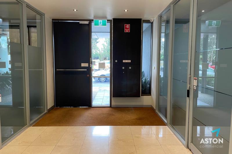 Click to view all images 1/91 Station Street Malvern VIC 3144 - Image 2