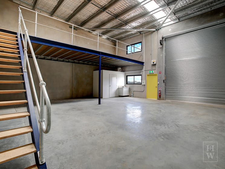 Click to view all images Unit 38/17 Old Dairy Close Moss Vale NSW 2577 - Image 2