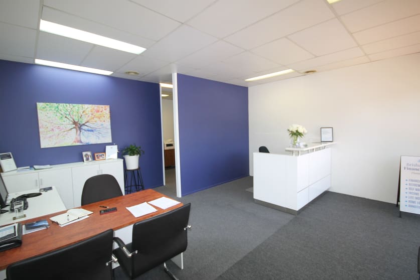Click to view all images 4/143 Tingal Road Wynnum QLD 4178 - Image 3