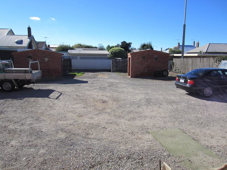 Click to view all images 23 Melbourne Drumcondra VIC 3215 - Image 2
