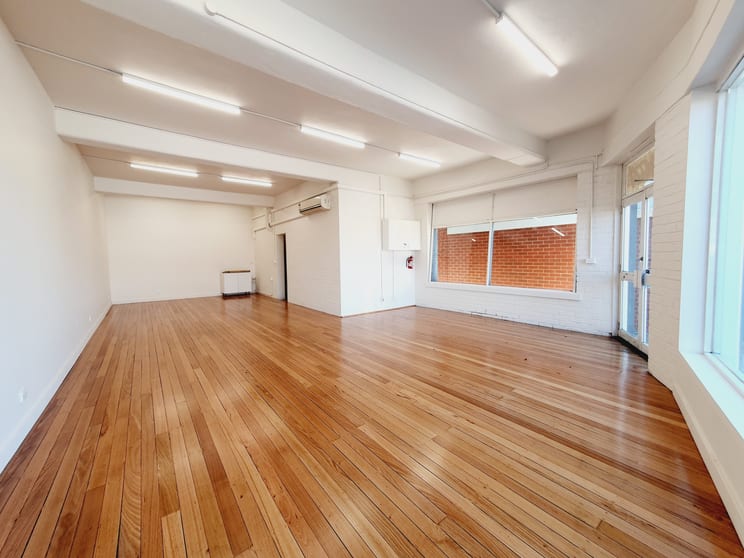 Click to view all images 1/227 Murrumbeena Road Murrumbeena VIC 3163 - Image 2