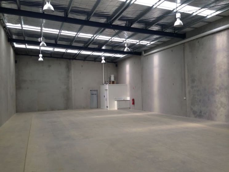 Click to view all images 3/85-87 Mornington Street North Geelong VIC 3215 - Image 3