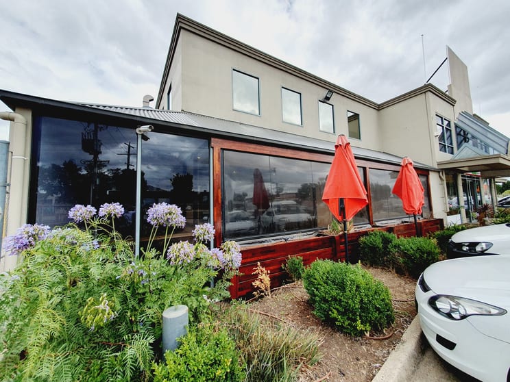 Click to view all images 267 Settlement Road Thomastown VIC 3074 - Image 2