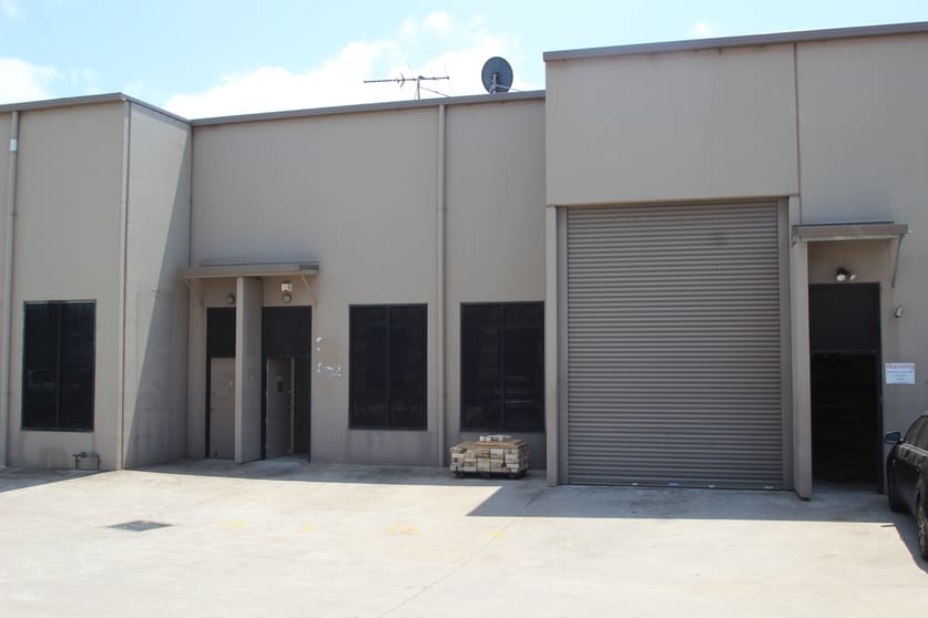 Click to view all images 10/8 Pioneer Drive Woonona NSW 2517 - Image 2