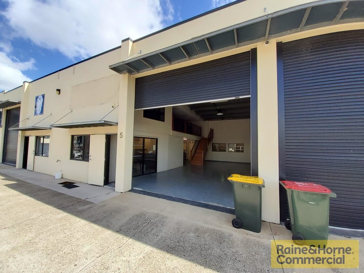 Click to view all images 5/1147 South Pine Road Arana Hills QLD 4054 - Image 1
