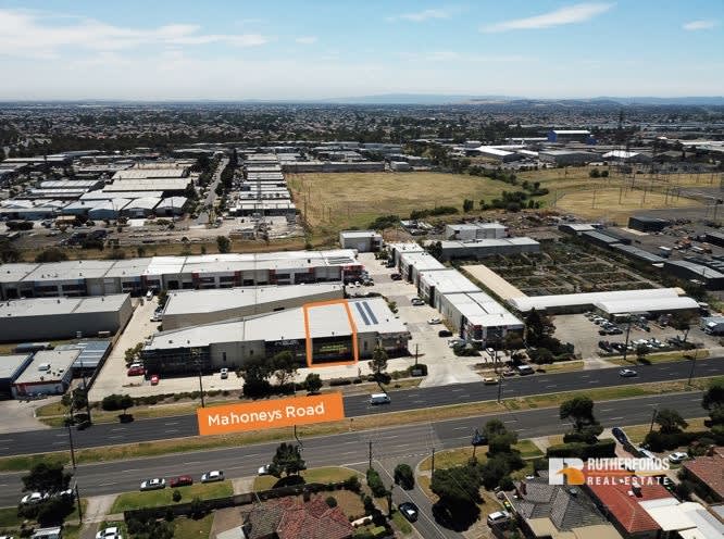 Click to view all images 2/44 Mahoneys Road Thomastown VIC 3074 - Image 2