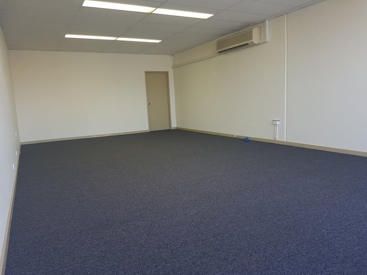 Click to view all images 2/30 Juna Dr Malaga WA 6090 - Image 3