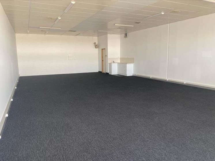 Click to view all images Unit 6/51 Tennant Street Fyshwick ACT 2609 - Image 3