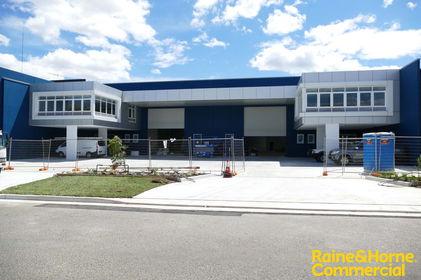 Click to view all images Unit 2/6 Heald Road Ingleburn NSW 2565 - Image 2