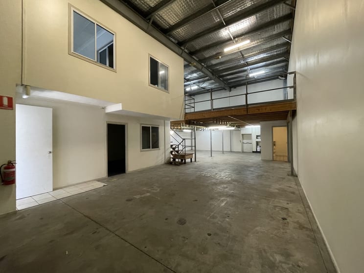 Click to view all images 6/172-174 Redland Bay Road Capalaba QLD 4157 - Image 2