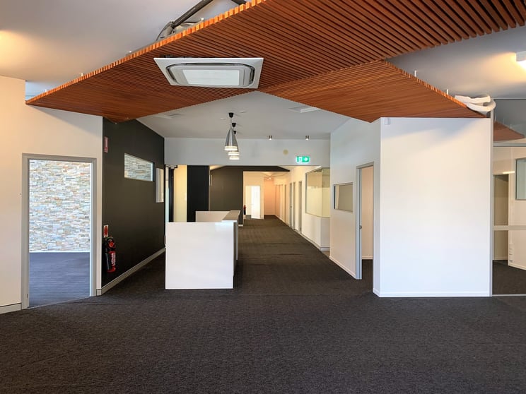 Click to view all images 1 & 2/91 Griffith Street Coolangatta QLD 4225 - Image 3