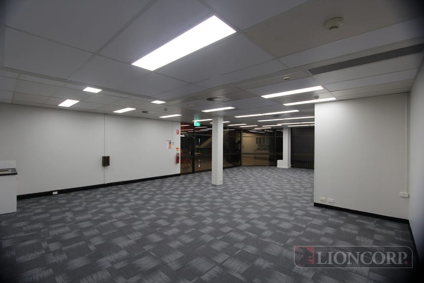 Click to view all images Stones Corner QLD 4120 - Image 2