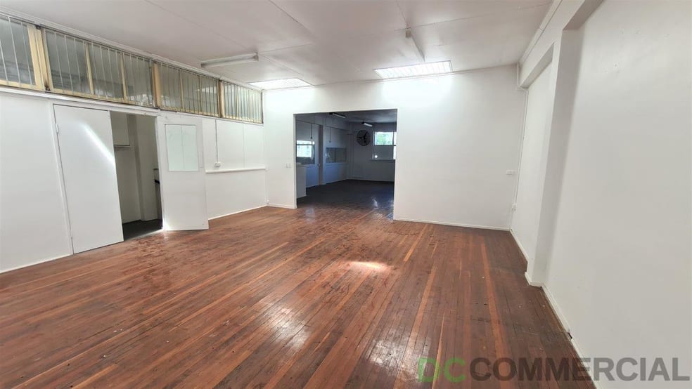 Click to view all images 1/436 Ruthven Street Toowoomba QLD 4350 - Image 2