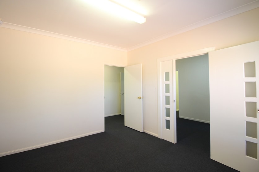 2/2 Rob Street Newtown QLD 4350 - Image 3