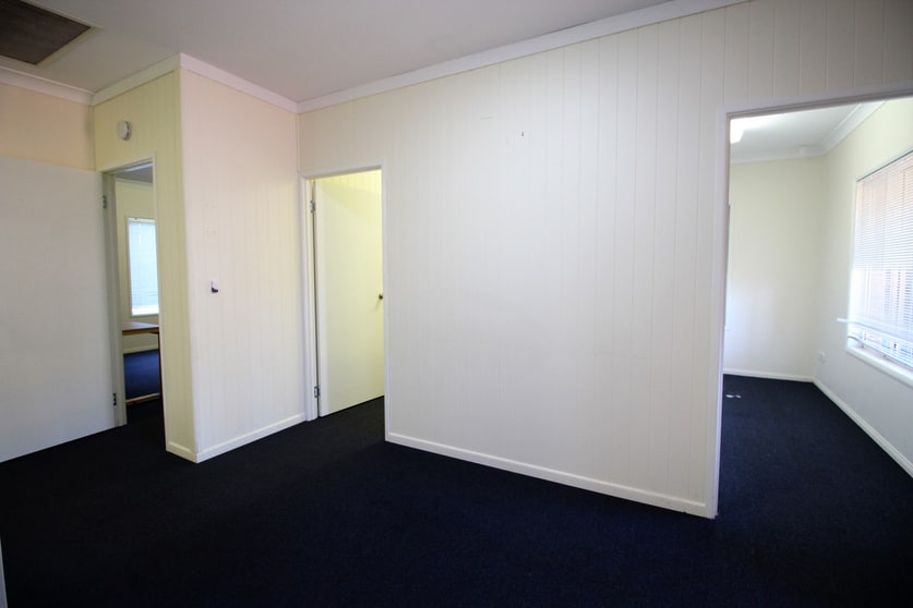 2/2 Rob Street Newtown QLD 4350 - Image 2