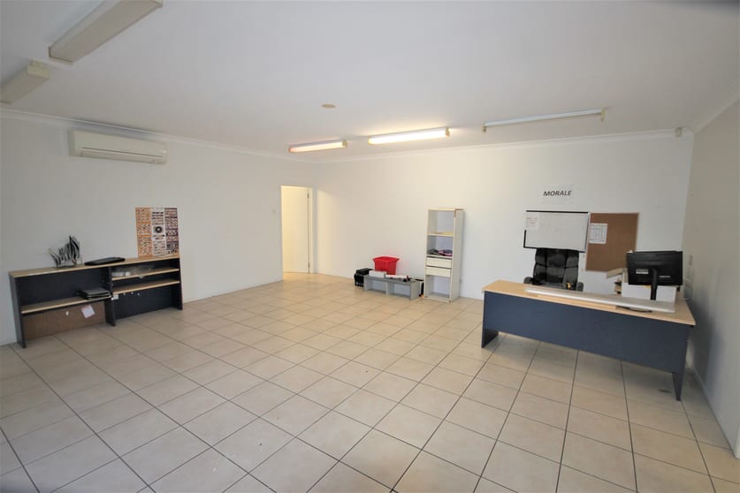 Click to view all images 64-66 Crocodile Crescent Mount St John QLD 4818 - Image 2