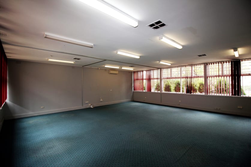 Click to view all images 2/14 Railway Crescent Croydon VIC 3136 - Image 2
