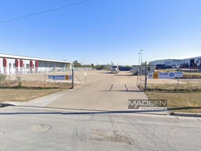 Click to view all images 37 Argon Street Carole Park QLD 4300 - Image 2